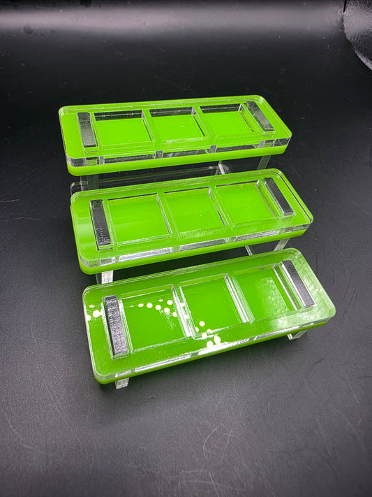 Neon Bleacher w/ dividers Large 2.6"