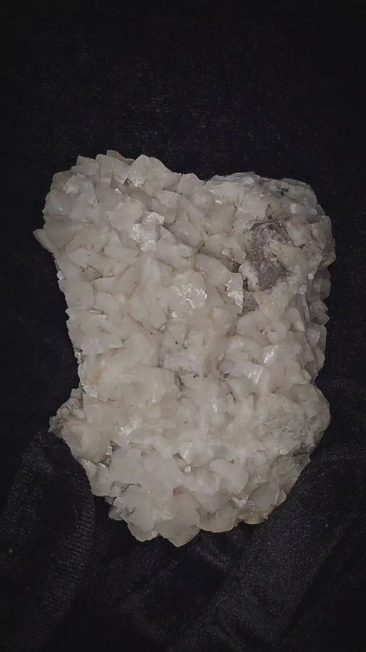 Dolomite  Sainte-Clotilde-de-Châteauguay Quarry, Québec, Canada